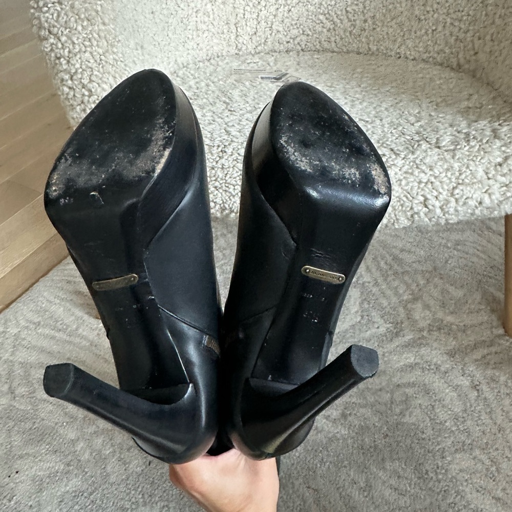 Burberry black leather platform / high heel boots Size 37.5 - Picture 7 of 15